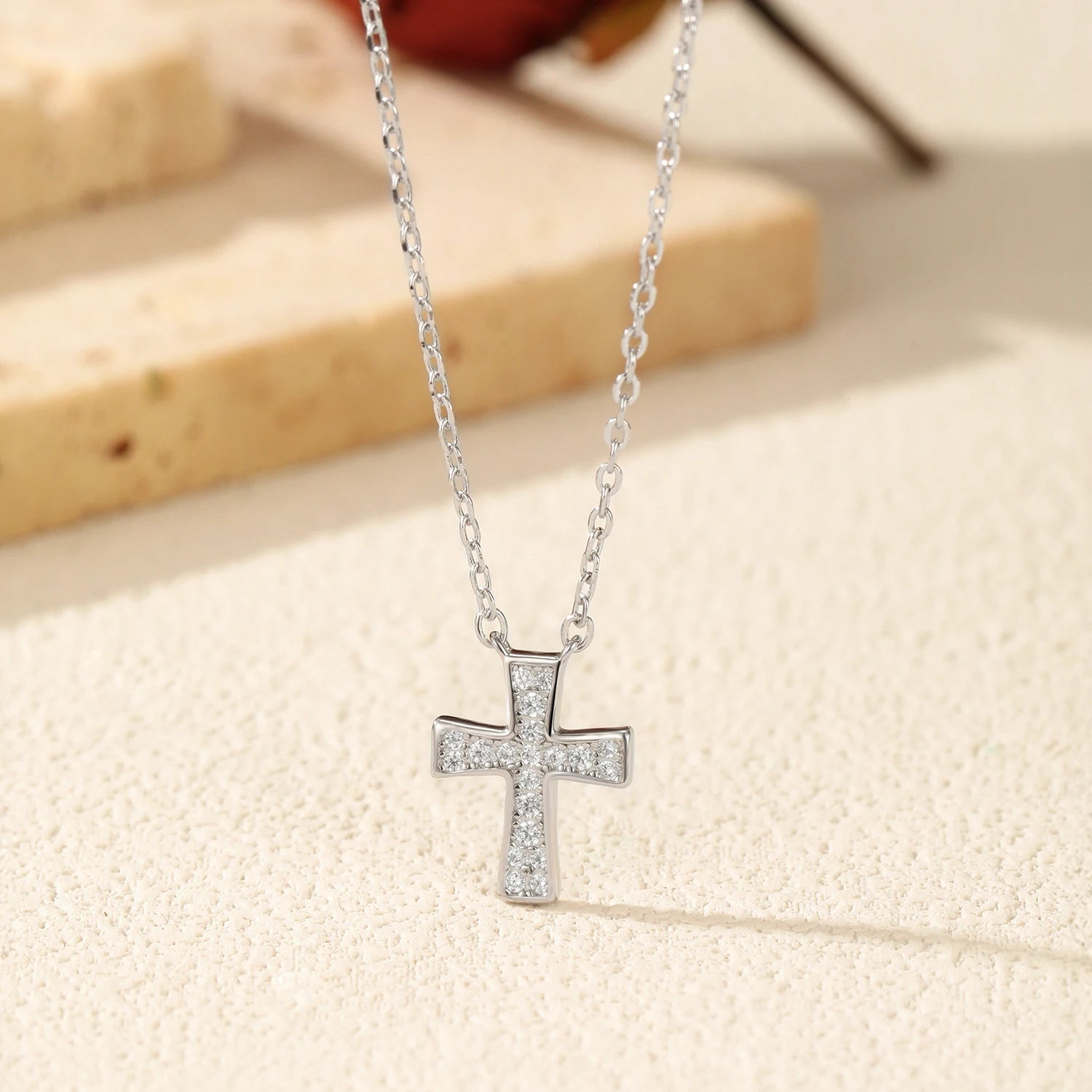 MODIAN D Color Sparkling Moissanite Necklaces 925 Sterling Silver Simple Cross Pendant Necklace For Women Fine Jewelry Gifts