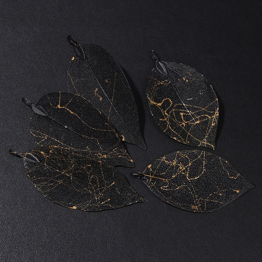 Pendentif en métal avec de véritables feuilles naturelles multicolores, idéal pour la création de bijoux (boucles d'oreilles, colliers, etc.) - Lot de 5
