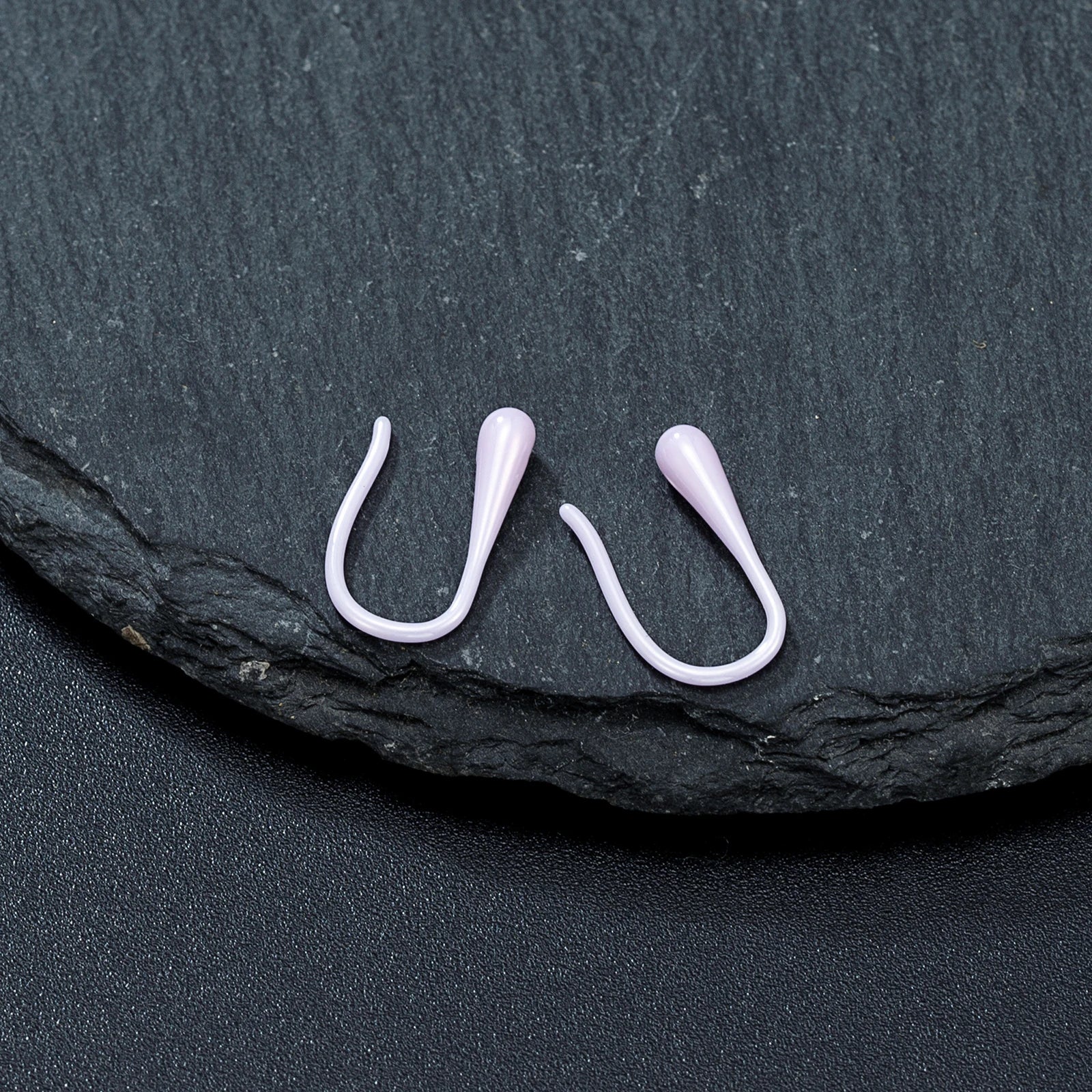 MKENDN Ohrringe aus farbiger Biokeramik in Tropfenform, U-förmig, schlicht und elegant, Retro-Schmuck, Geschenkidee für Partys und Geburtstage