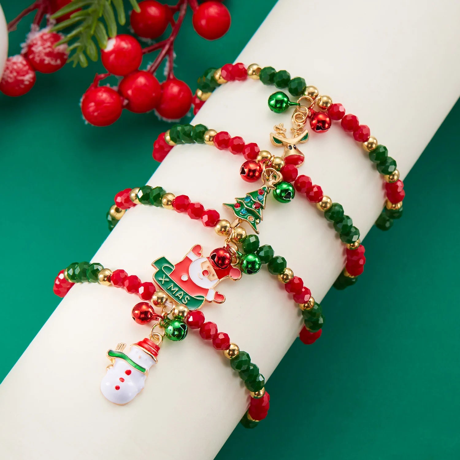 Cute Christmas Crystal Beaded Bracelet For Women Santa Claus Xmas Tree Snowflake Pendant Beads Bangle Party New Year Jewelry