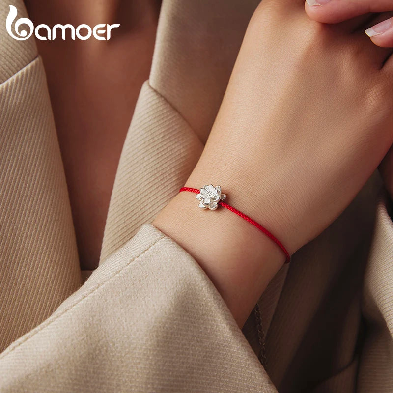 Bamoer Lotus-Armband aus 925er Sterlingsilber, zierliches, weißgoldplattiertes Armband aus roter, geknoteter Baumwollkette für Damen und Teenager-Mädchen