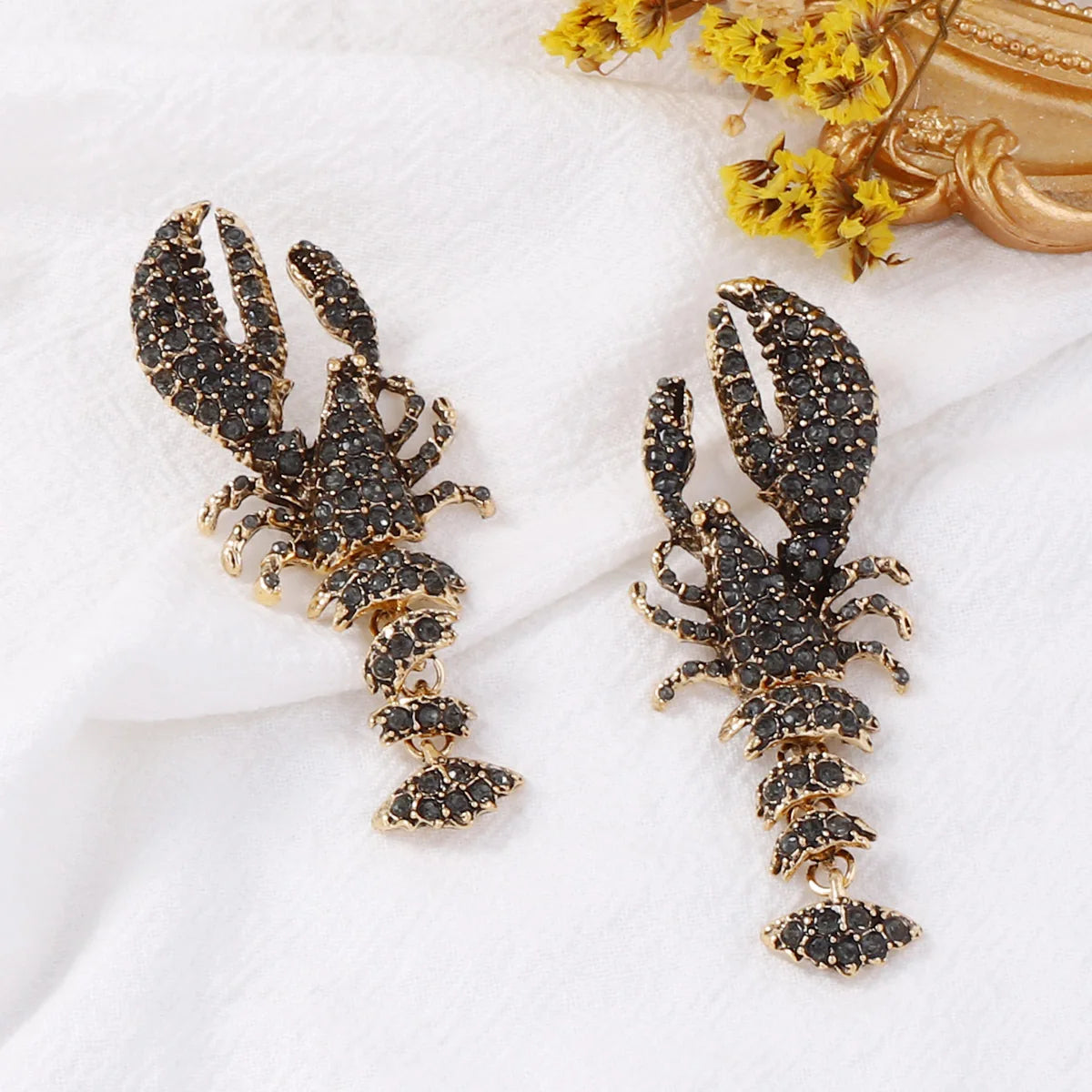 ZAA Personalized Trendy Ocean Vacation Style Exaggerated Alloy Lobster Earrings