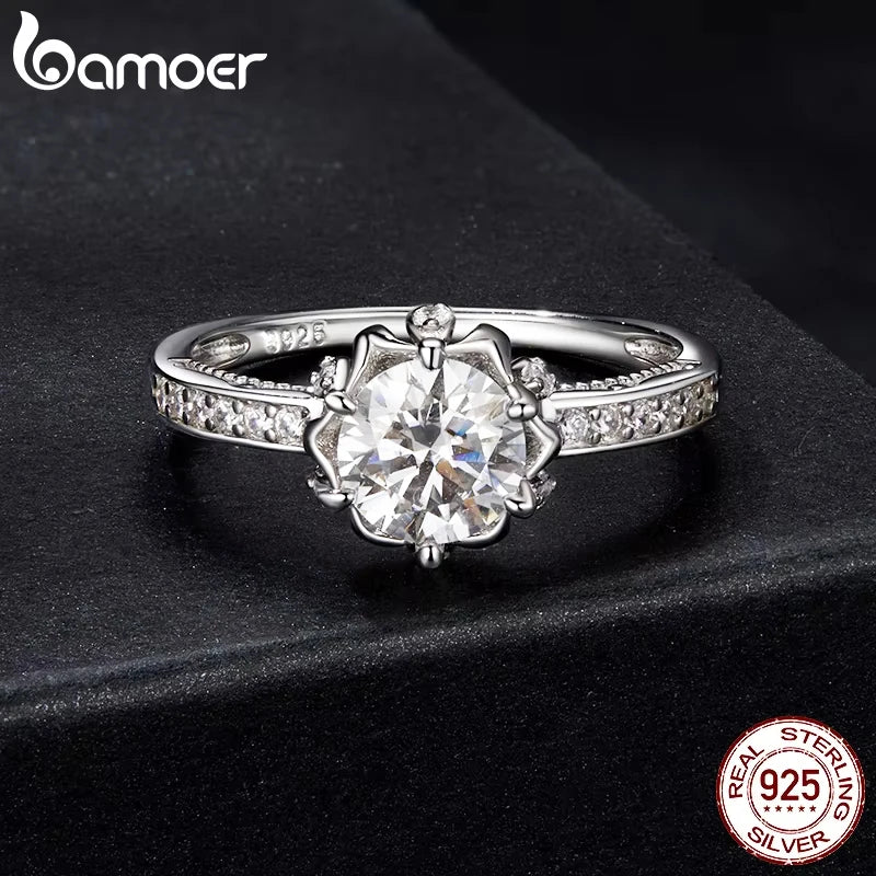 BAMOER D Color VVS1 EX Moissanite Flower Ring 1ct Round Moissanite Diamond Solitaire Engagement 925 Sterling Silver Rings For Wo