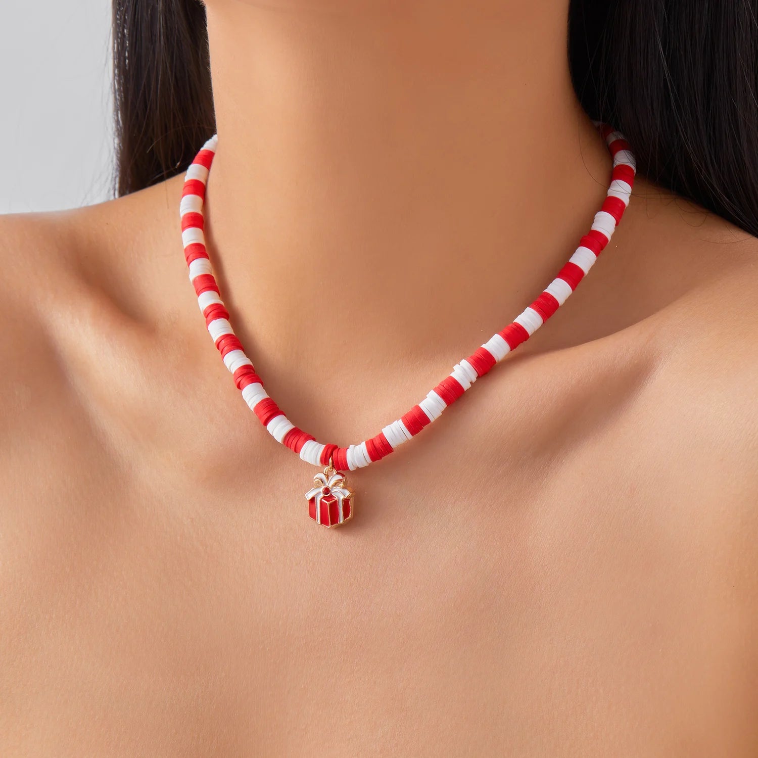 Fashion Christmas Necklaces for Women Santa Claus Xmas Tree Snowflake Elk Snowman Pendant Metal Clavicle Choker Girl Party Gifts