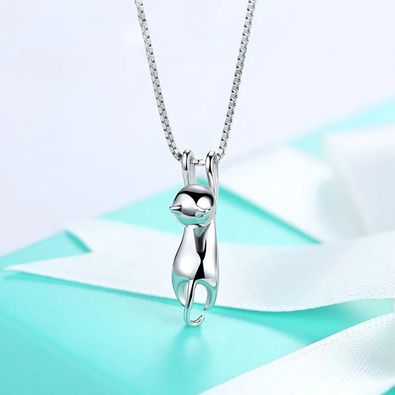 Ensemble de bijoux en argent sterling 925 (poinçon S925) : collier et boucles d'oreilles représentant un adorable chat. Cadeau idéal pour femme ou fille.