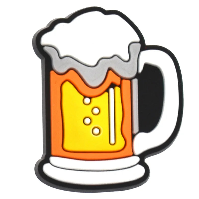1 pièce de breloques en PVC pour chaussures Crocs, motif poulet à la bière, accessoires de bricolage, badge unisexe, boucle pour sandales, décoration pour jeans enfant.
