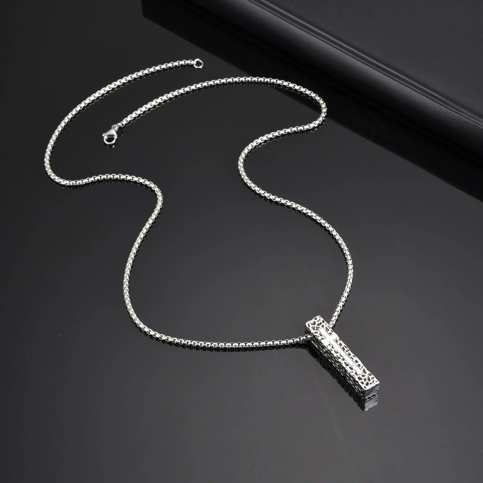 Collier pendentif croix en forme de pilier Vnox, collier unisexe à barre rectangulaire, bijou religieux tendance pour homme et femme