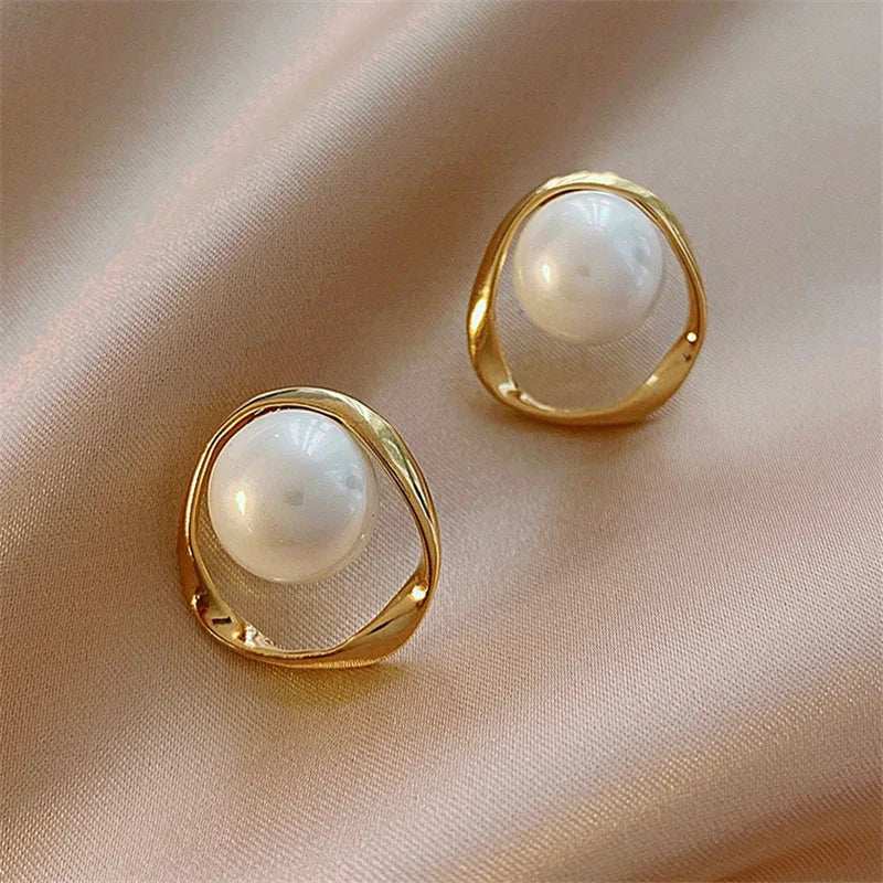 Imitation Pearl Earring for Women Gold Color Round Stud Earrings Christmas gift Irregular Design Unusual Earrings bijoux femme