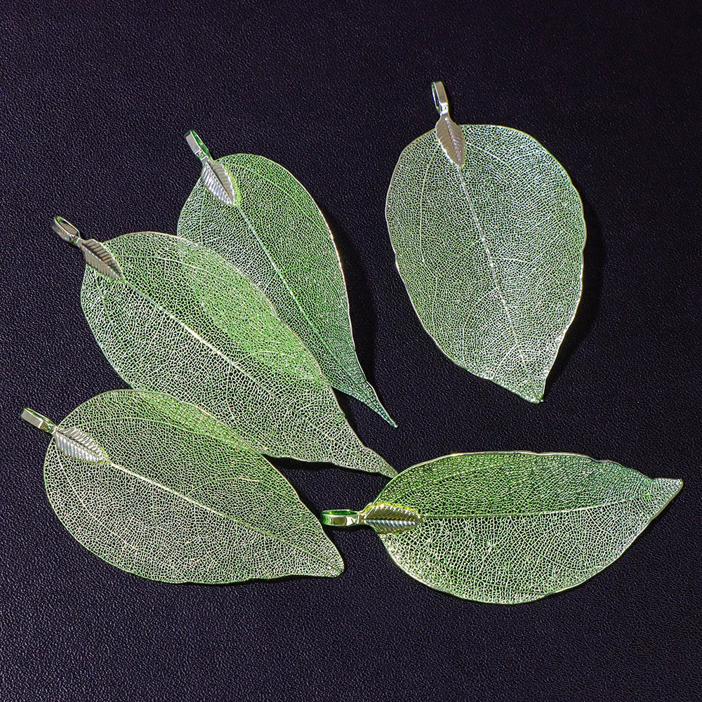 Pendentif en métal avec de véritables feuilles naturelles multicolores, idéal pour la création de bijoux (boucles d'oreilles, colliers, etc.) - Lot de 5