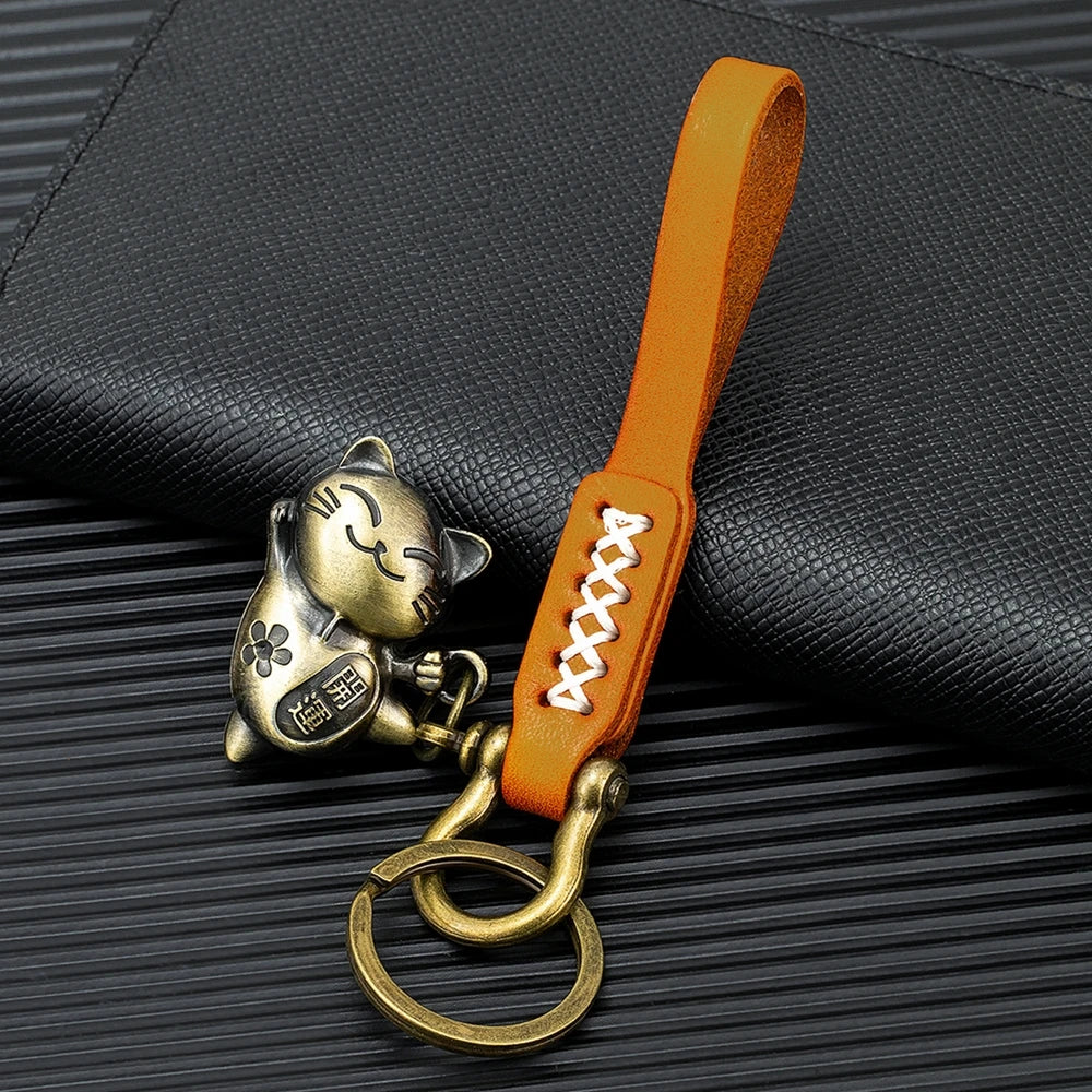 MKENND Personalized Premium leather Car keychain Lucky Cat Horseshoe Shackle Carabiner Hook Backpack Buckle Handmade Gifts