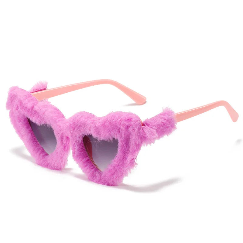 2025 Fashion Women Heart Shape Furry Sunglasses Fashion Vintage New In Shades Eyewear Retro Brand Design UV400 Party Sun Glasses