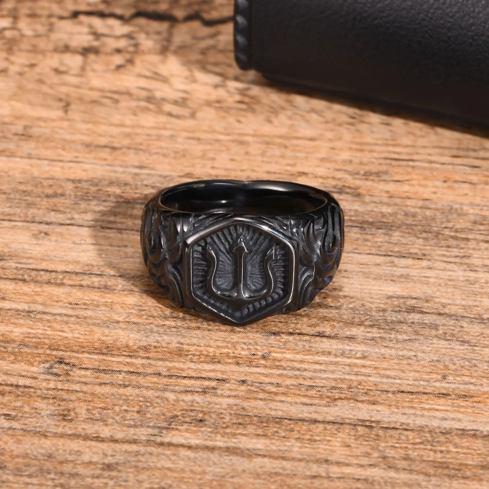 Vnox Black Tridant Signet Ring for Men, 13.3mm Chunky Wide Hexagon Geometric Top Finger Band, Strength Power Symbol Jewelry - Madeinsea©
