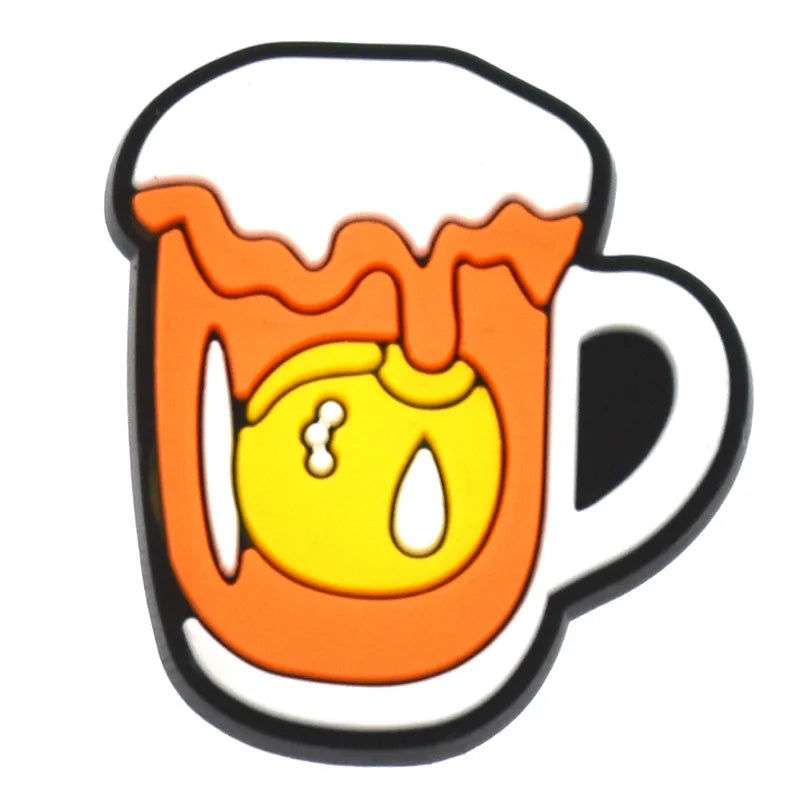 1 pièce de breloques en PVC pour chaussures Crocs, motif poulet à la bière, accessoires de bricolage, badge unisexe, boucle pour sandales, décoration pour jeans enfant.