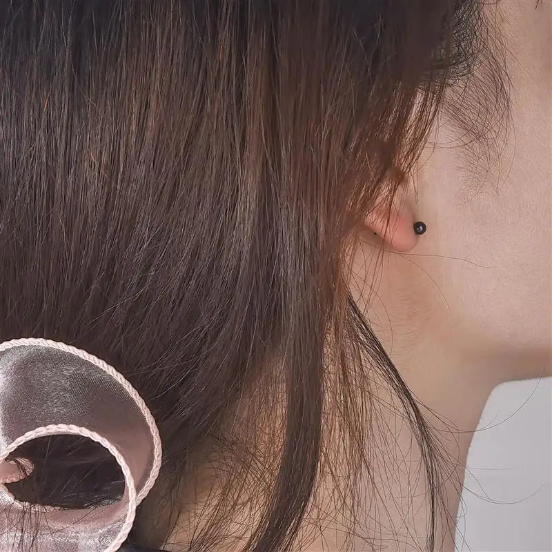 1 Pair Ceramic Heart Earnails Classic Simple Earbone Nail Small Earrings Ear Bone Nail Lip Piercing Body Jewelry Accessory