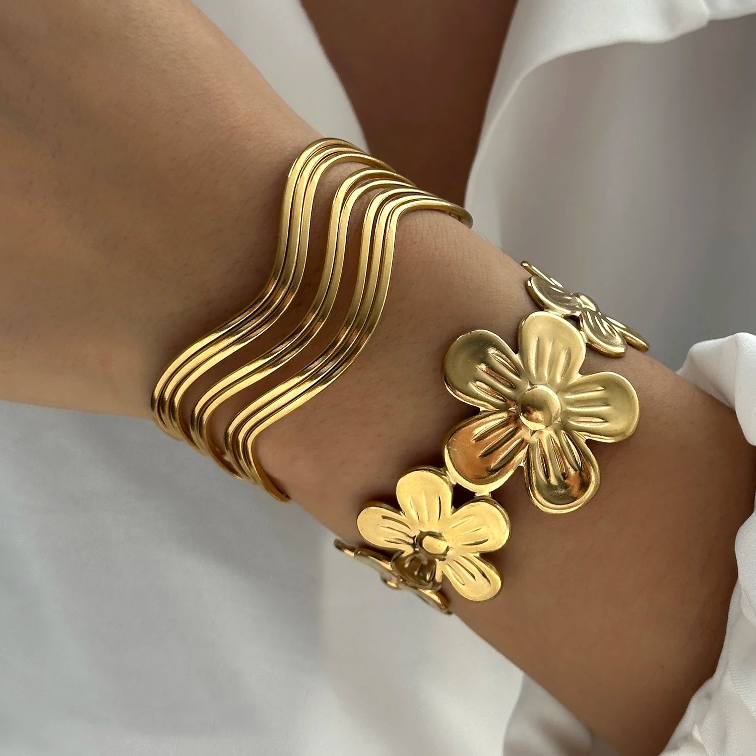 Stainless Steel Multilayer Wave Wide Bangles for Women Gold Color Metal Chunky Flower Cuff Bangle Bracelets Aesthetic Jewelry