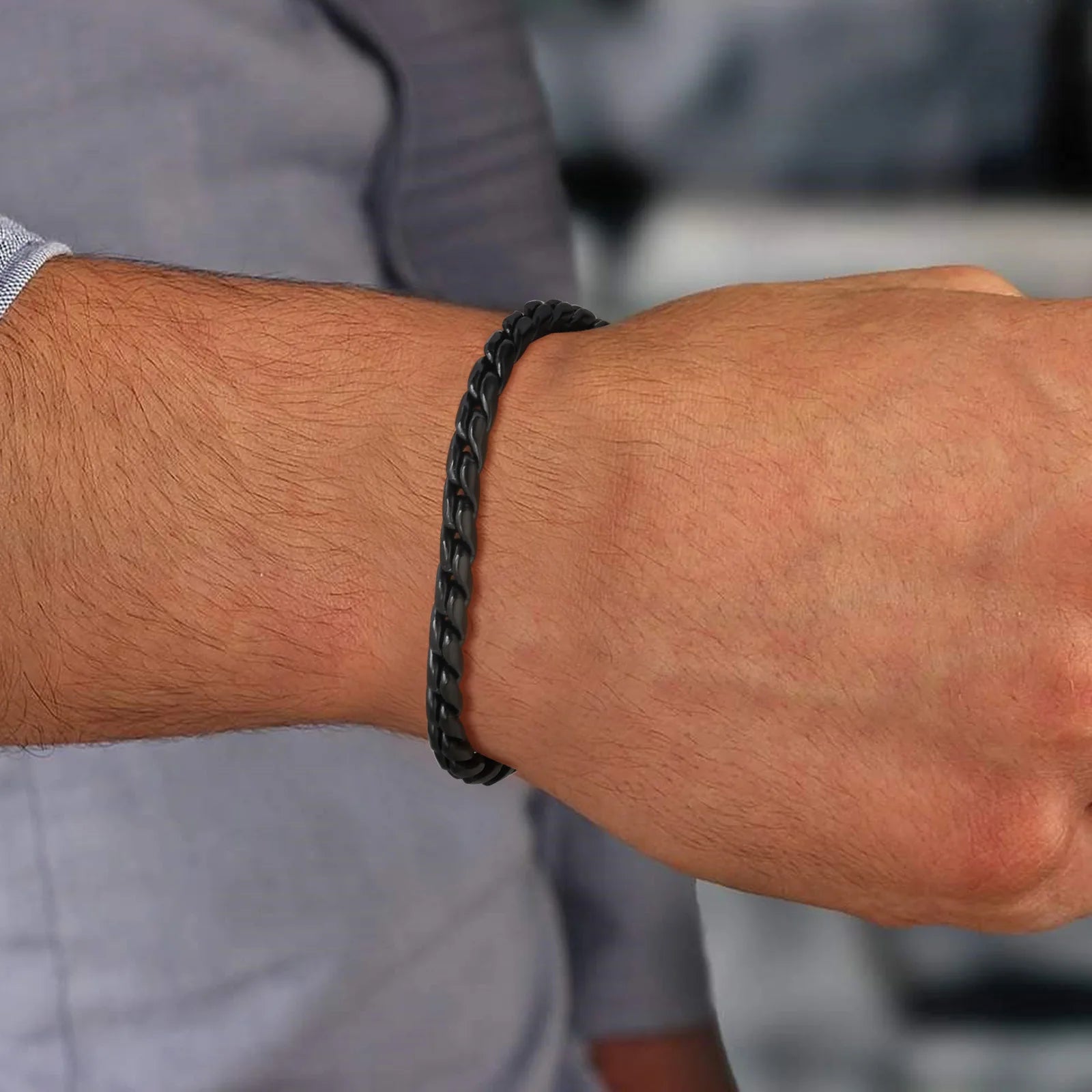 Vnox Punk Herren-Armband mit Schlangenkette, schwarz-silberfarbenes, glänzendes Edelstahl-Armband mit gedrehter Kette, angenehm zu tragender Schmuck