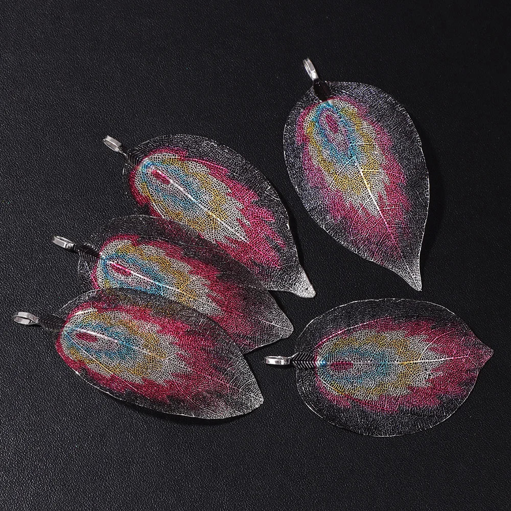 Pendentif en métal avec de véritables feuilles naturelles multicolores, idéal pour la création de bijoux (boucles d'oreilles, colliers, etc.) - Lot de 5