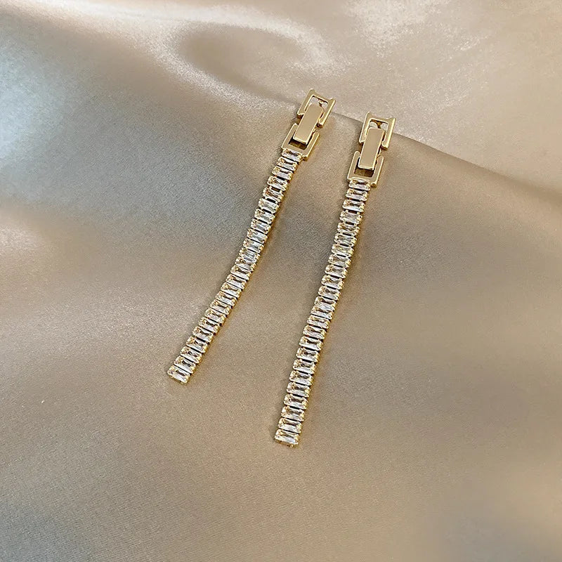 Koreanische Ohrringe mit langen Quasten in Goldoptik für Damen – modische Ohrringe mit Kristall-Schmetterling, Herz und Stern – eleganter Partyschmuck