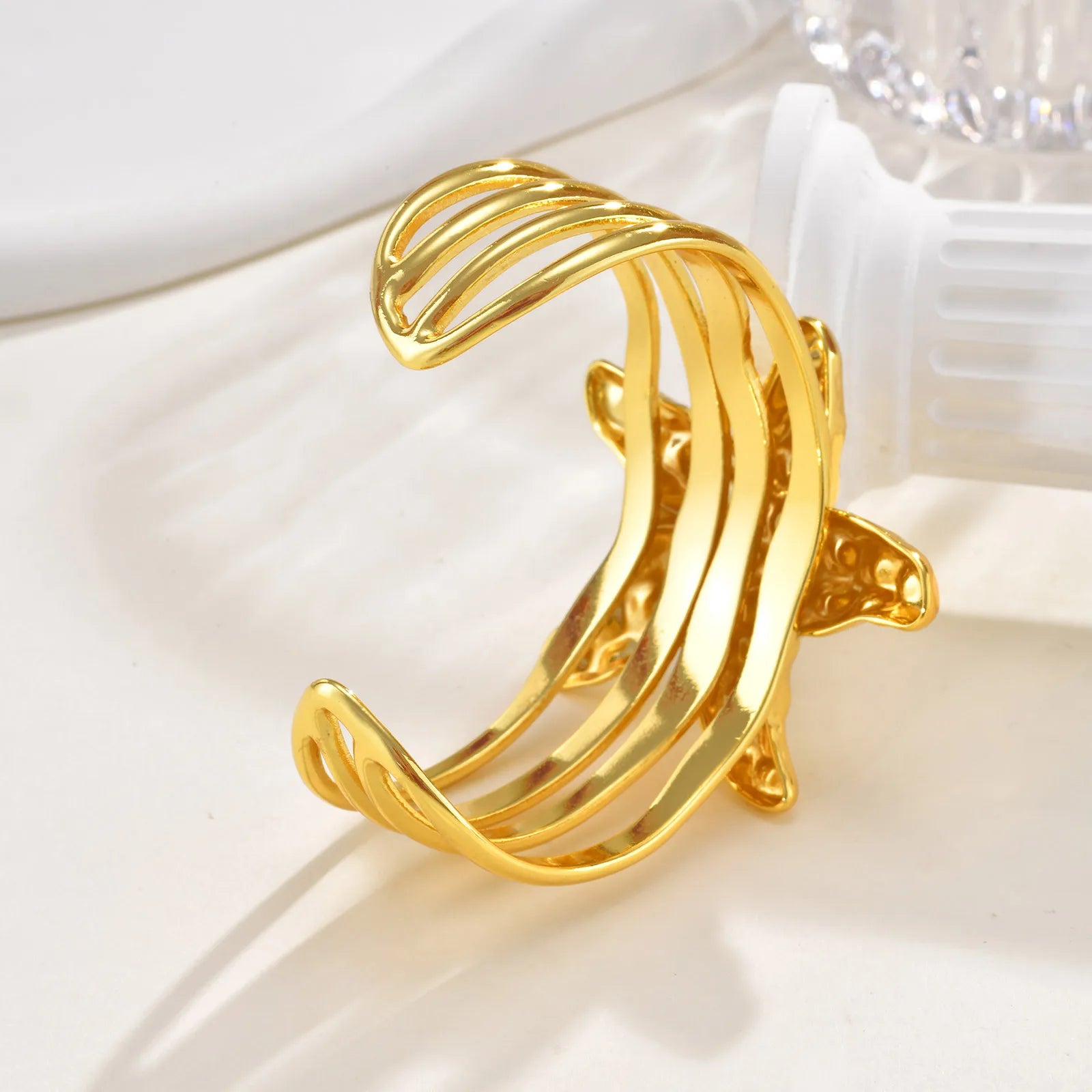 Vnox Chunky Starfish Cuff Bracelets For Women Girls,Stainless Steel Gold Color Heavy Bangles,Female Trendy Jewelry Party Daily