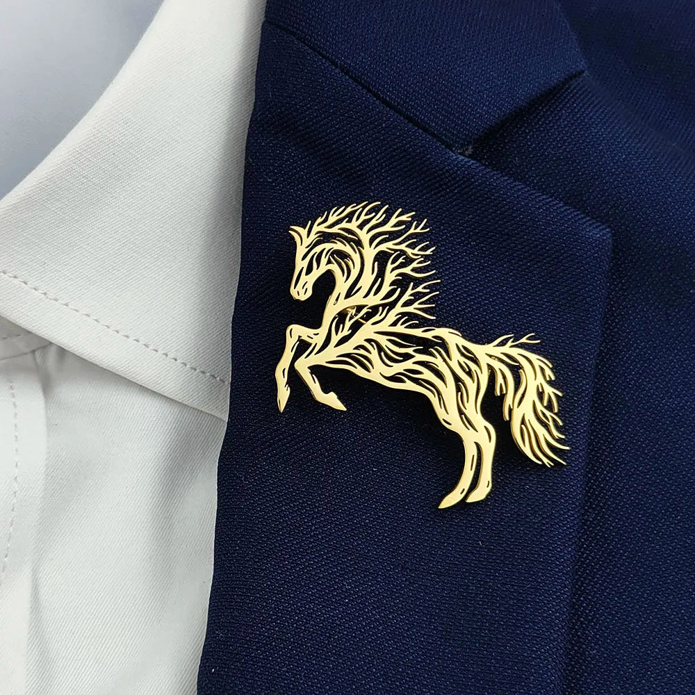 Original design branch running horse stainless steel gold-plated 18K brooch, suit lapel pin, men's formal dress accessories