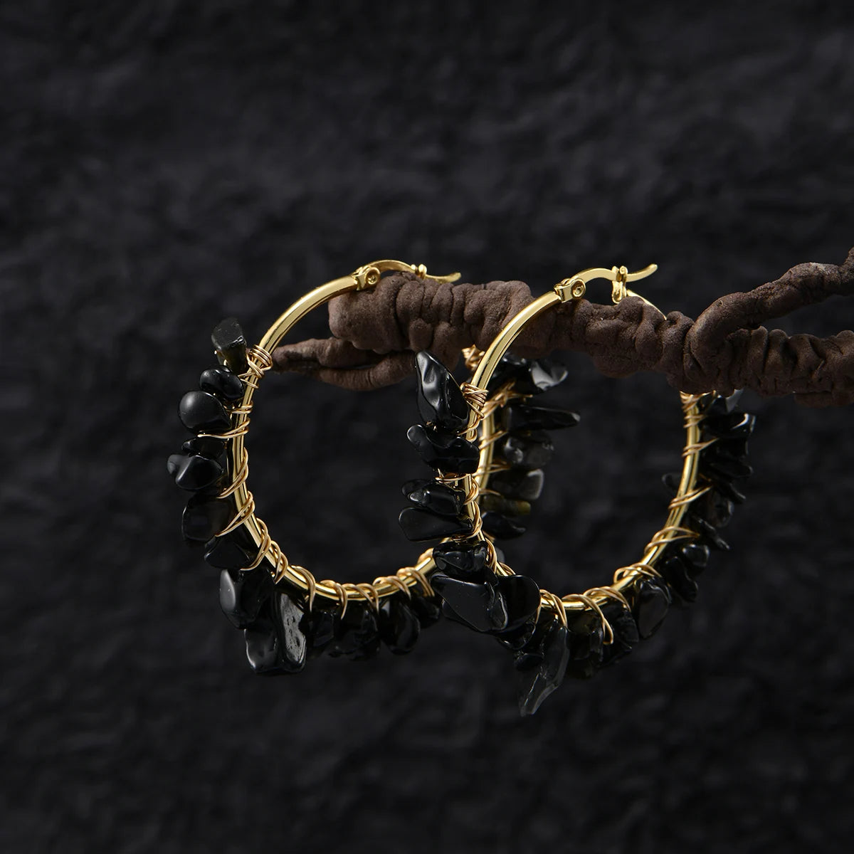 A Pair of Fashionable and Creative Round Natural Stone/Turquoise Earrings, Various Colors of Stone Earrings