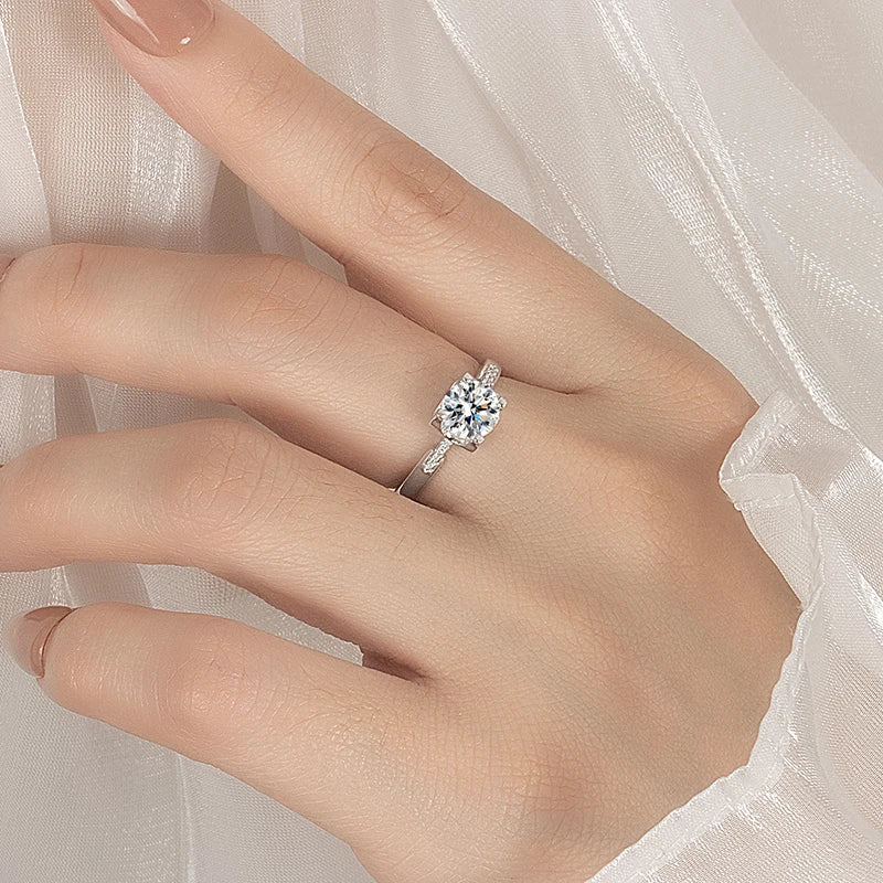 PERFANY 1/2CT Moissanite Ring Women's Bull Head Design S925 Pure Silver Plated 18K White Gold Diamond Wedding Fashion Jewelry