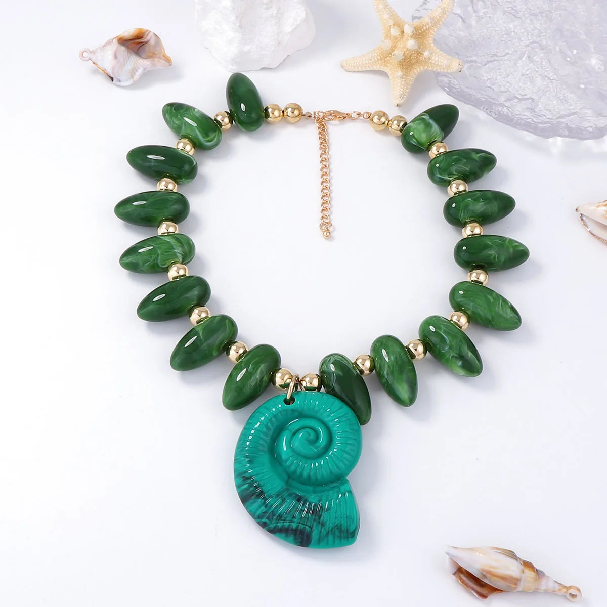 Exaggerated Ocean Vacation Style Multi-color Bead Board Conch Pendant Necklace