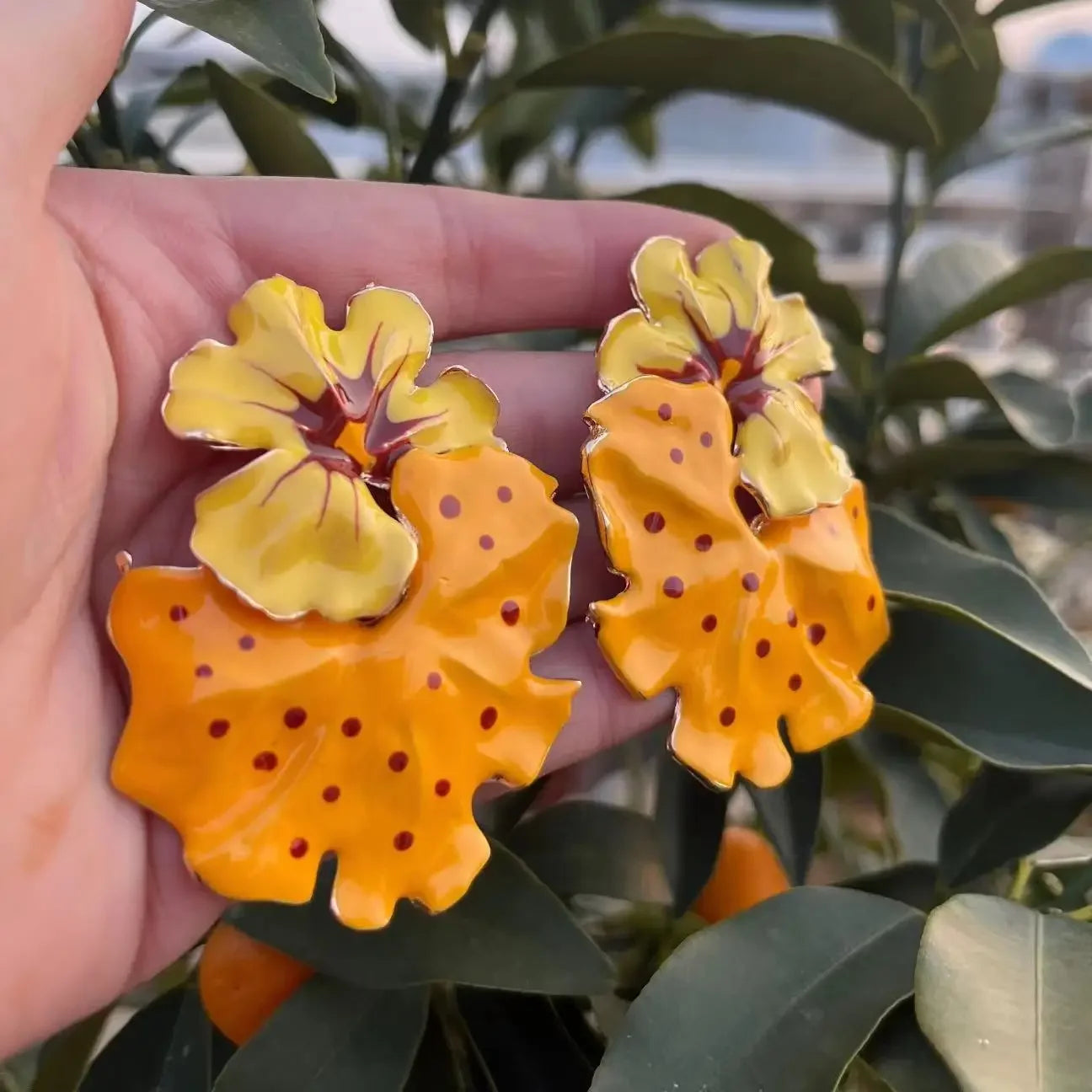 Zvoijio New Sweet Temperament Wave Dot Leaf Flower Earrings