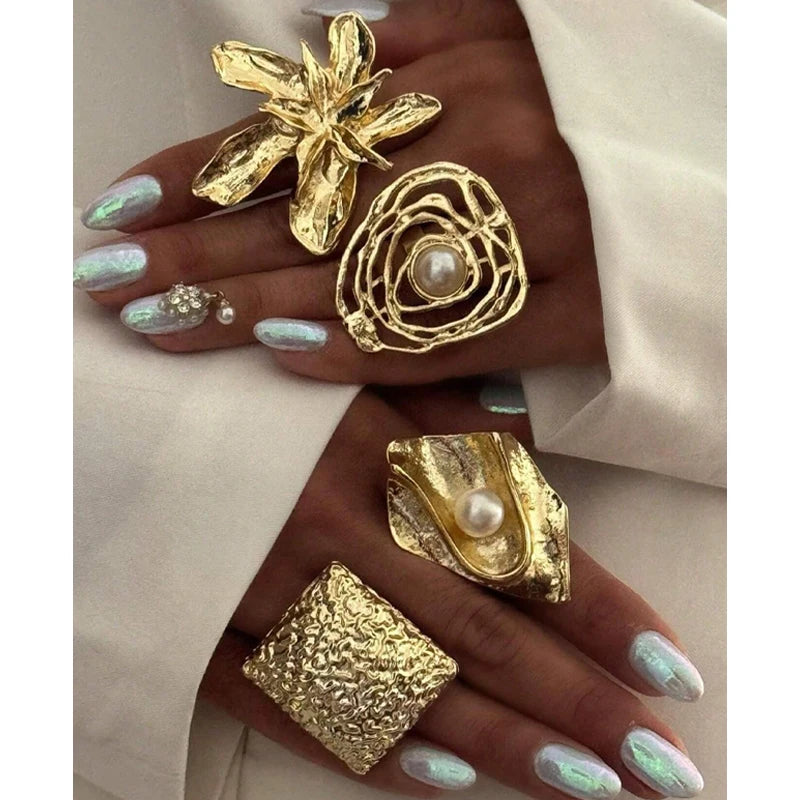 4 Pcs Chunky Vintage Ring Set For Women Fashion Geometric Wave Textured Faux Pearl Metal Rings Holiday Party Jewelry Date Gifts