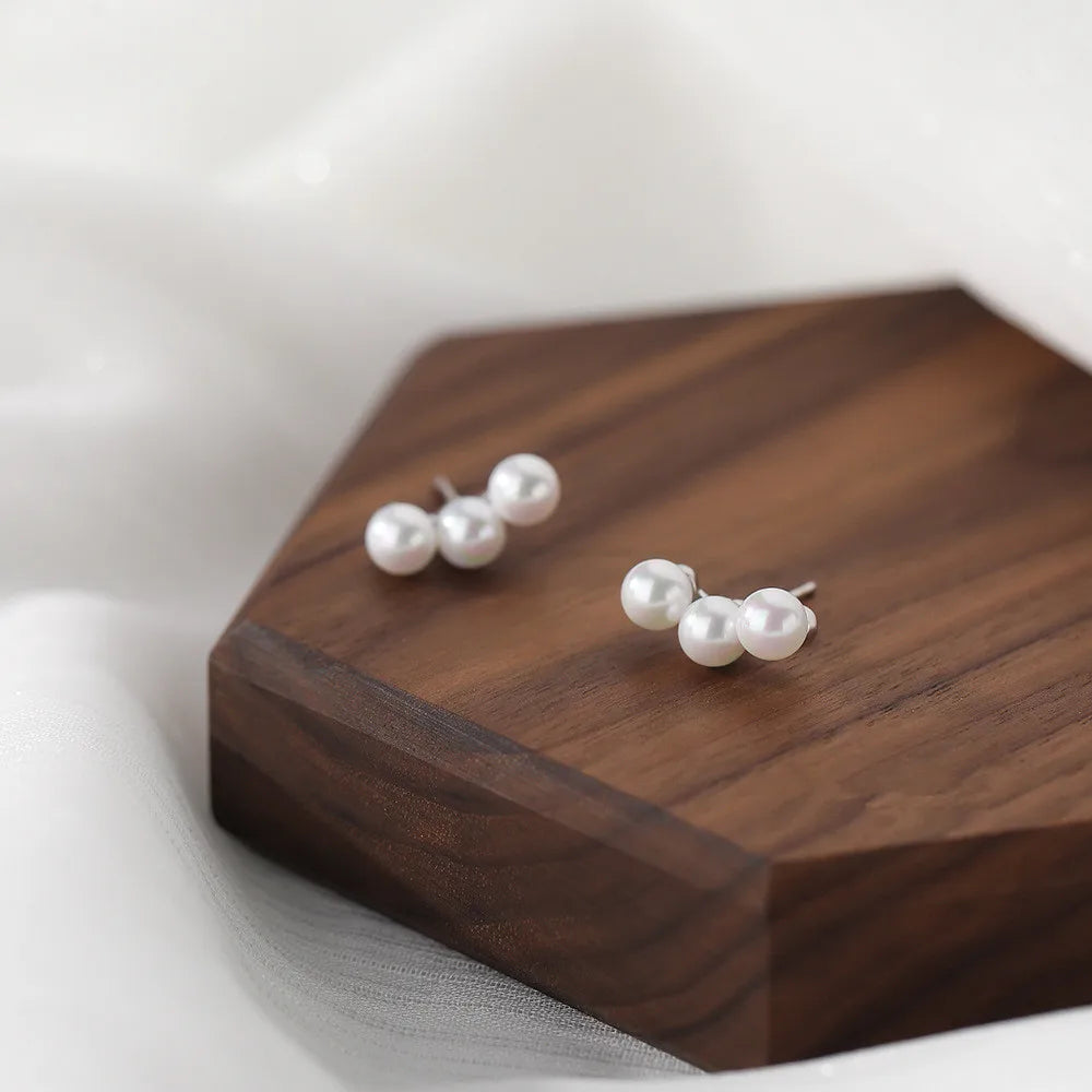Ohrstecker aus 925er Sterlingsilber, französischer Retro-Stil, drei Perlen, eleganter, schlichter Hochzeitsschmuck für Frauen