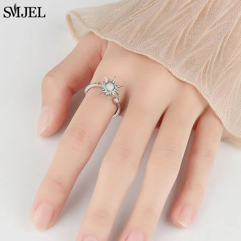 Korean Fashion Anxiety Fidget Spinner Rings for Women Crystal Rose Sunflower Butterfly Rotating Mood Ring Girls Wedding Jewelry
