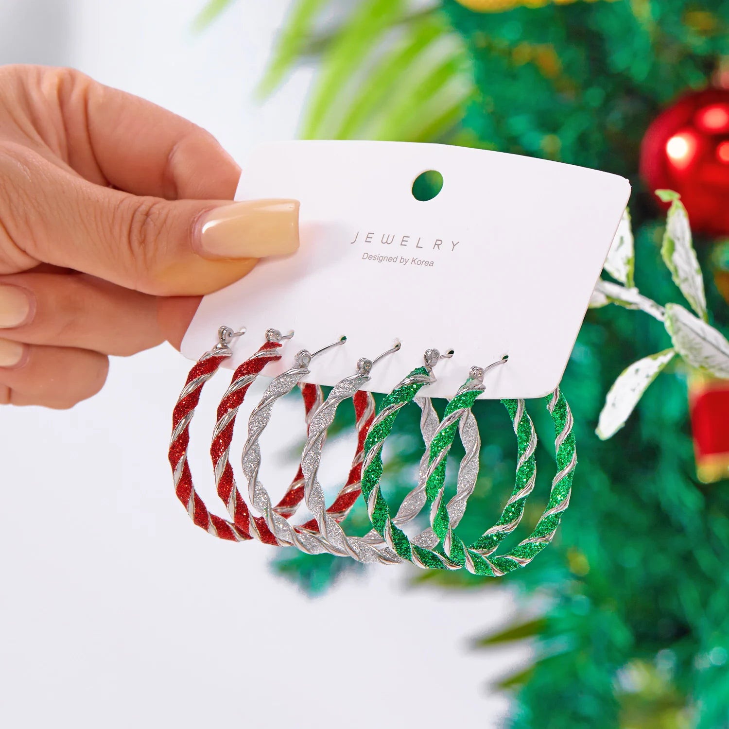 New Trendy Christmas Twisted C Shape Drop Earrings Set for Women Fashion Metal Red Green Circle Earrings Festival Party Jewelry