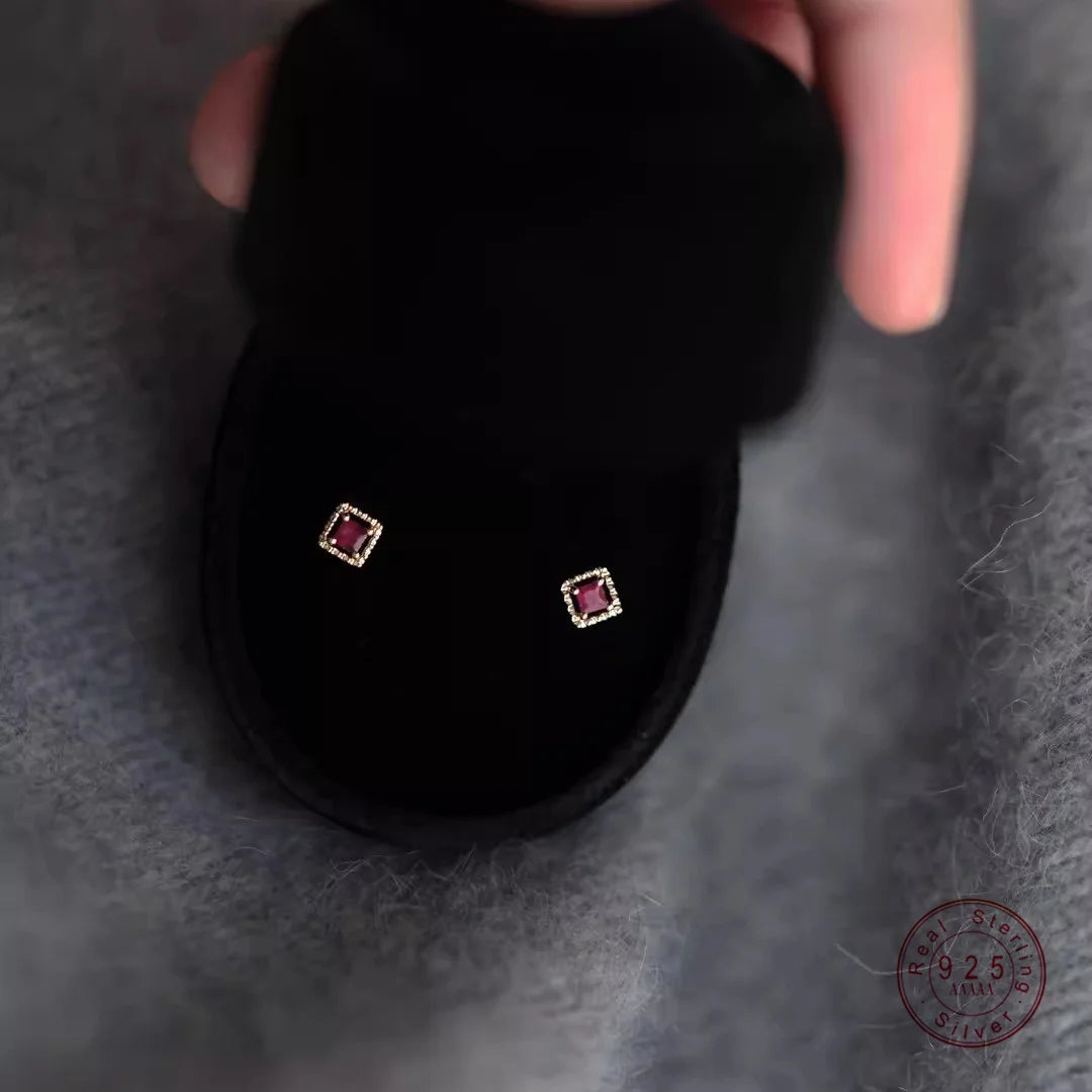 925 Sterling Silber vergoldet 14 Karat Gold rote Zirkonia quadratische Ohrringe für Frauen einfaches Temperament Schmuck Zubehör
