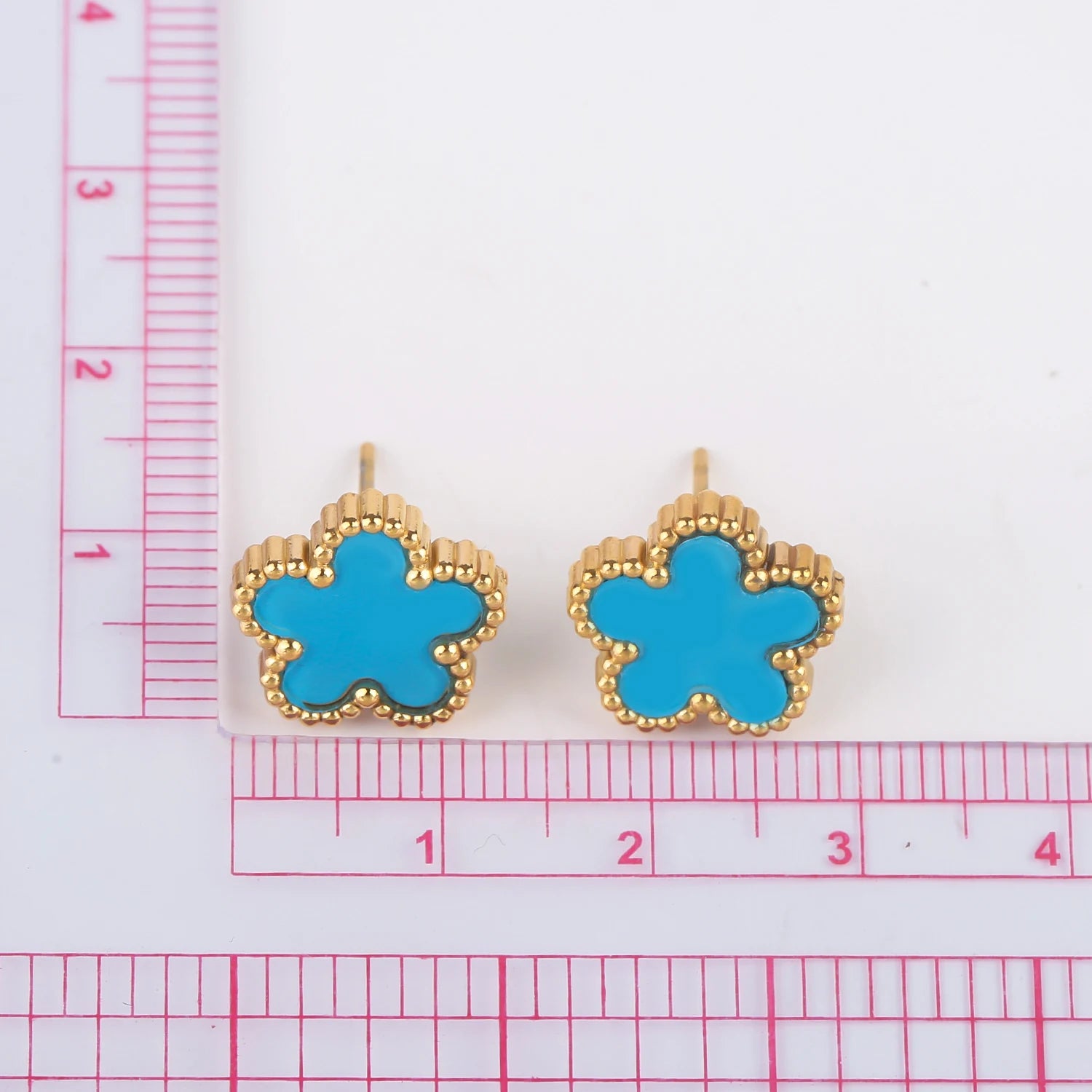 ALINFA Bracelet réglable en acier inoxydable plaqué or avec pétales de plantes à cinq feuilles, nouveau design, cadeau de luxe pour femme, trèfle à quatre feuilles