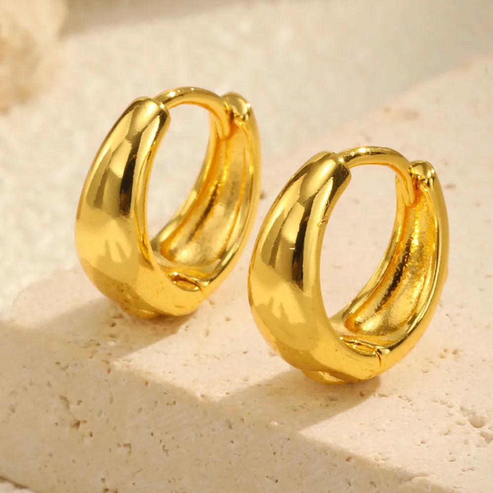 Vnox 2025 New Daily Simple Womens Hoop Earrings, Gold Plated Smooth Metal Huggies Earrings, Minimalist Fashion Jewelry