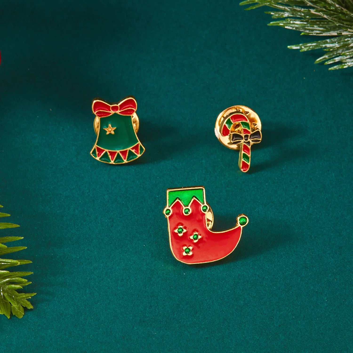 3pcs/set Christmas Brooch For Women Men Santa Claus Bell Elk Snowflake Xmas Tree Snowman Enamel Pins New Year Festival Gifts