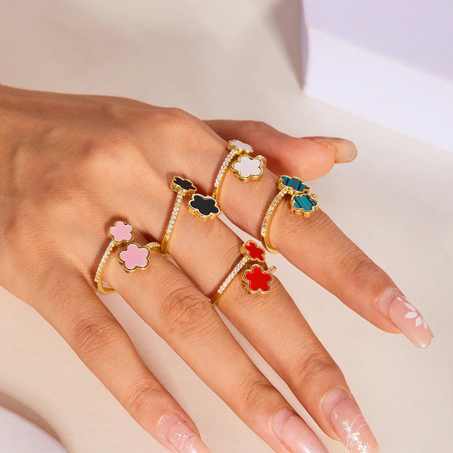 New Elegant Lucky Five Leaf Flower Ring For Women Micro Inlaid Zircon Flowers Adjustable Opening Finger Ring Romantic Jewelry