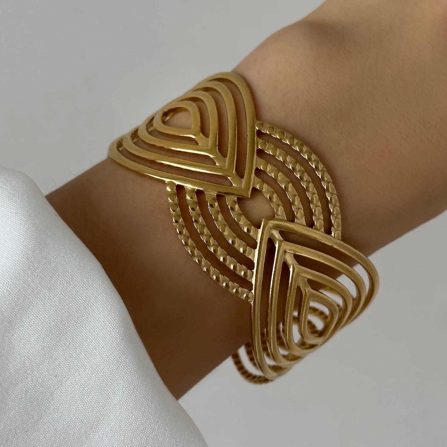 Stainless Steel Multilayer Wave Wide Bangles for Women Gold Color Metal Chunky Flower Cuff Bangle Bracelets Aesthetic Jewelry