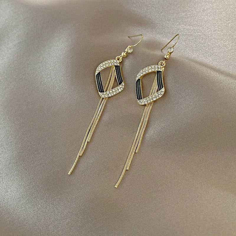 Koreanische Ohrringe mit langen Quasten in Goldoptik für Damen – modische Ohrringe mit Kristall-Schmetterling, Herz und Stern – eleganter Partyschmuck