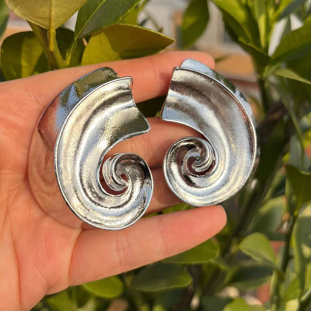 ZAA Exaggerated Alloy Conch Hot Selling Earrings