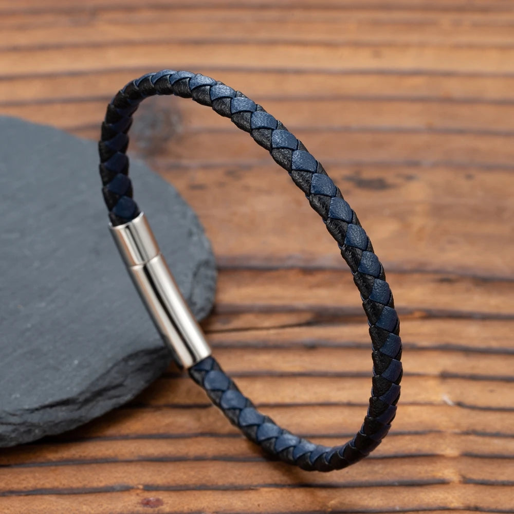 MKENDN Bracelet en cuir tressé noir bleu de style simple Bracelet en acier inoxydable avec boucle magnétique Bijoux pour hommes femmes Couple Cadeau