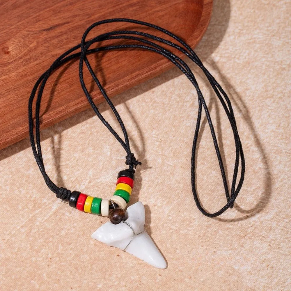 Fashion Retro Imitation Shark Tooth Pendant Necklace Men Women Ethnic Style Bohemian Necklaces Party Gift Jewelry Accessories