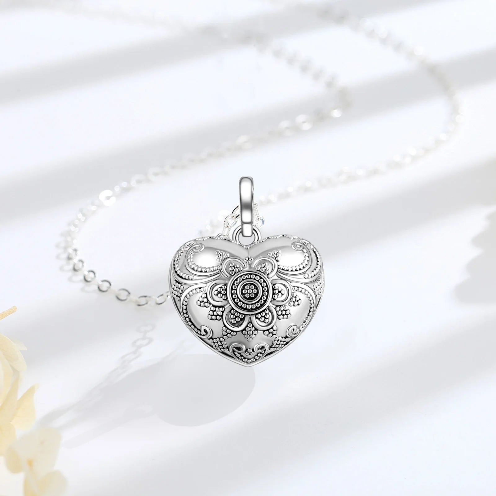 Eudora Collier Bola de Grossesse Necklace Ball Heart Flower Angel Caller Musical Bell Pendant Jewelry Gift for Pregnant Women