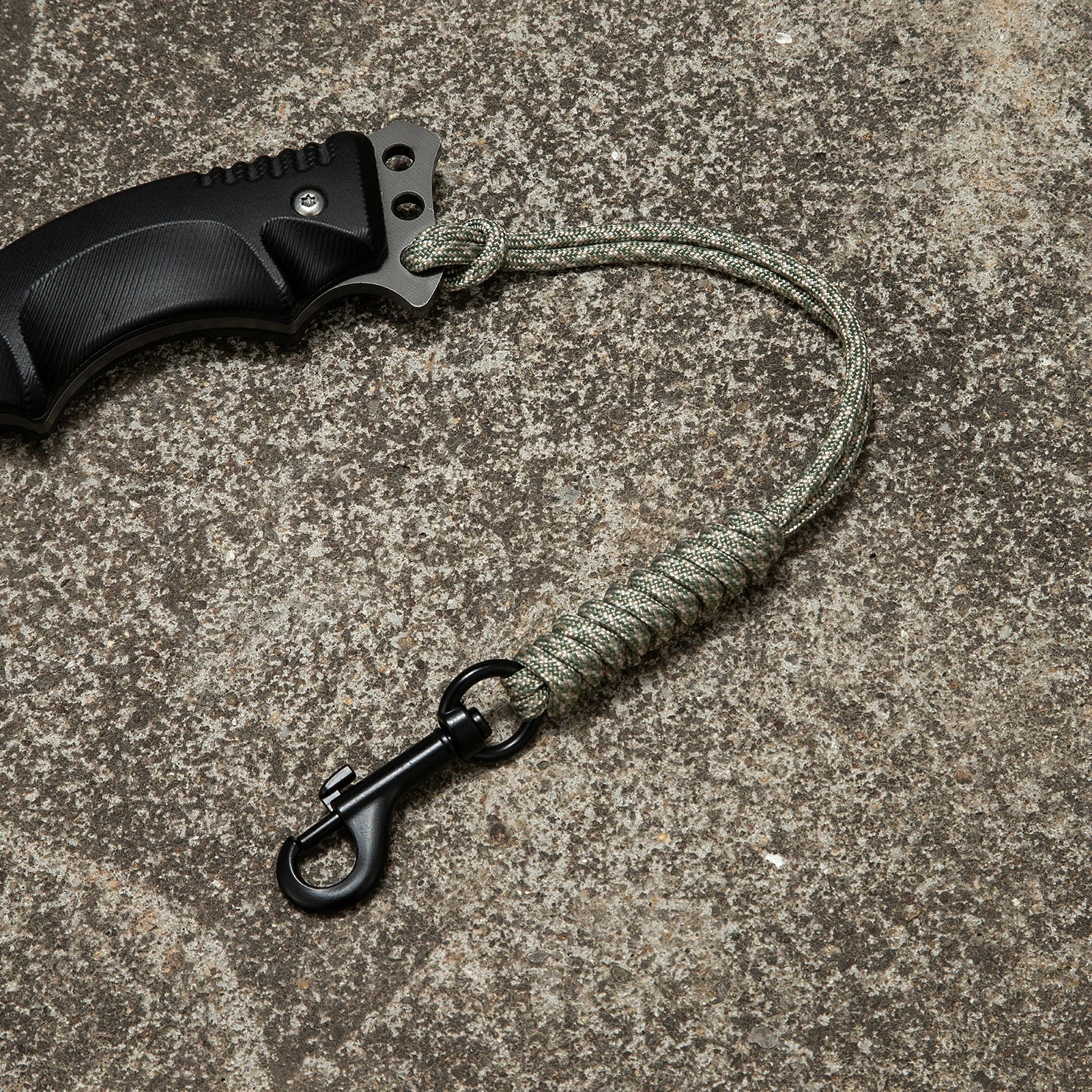 MKENDN Porte-clés en paracorde avec crochet métallique pour homme et femme, dragonne d'urgence pour l'escalade en extérieur, porte-cartes d'identité et d'identification.