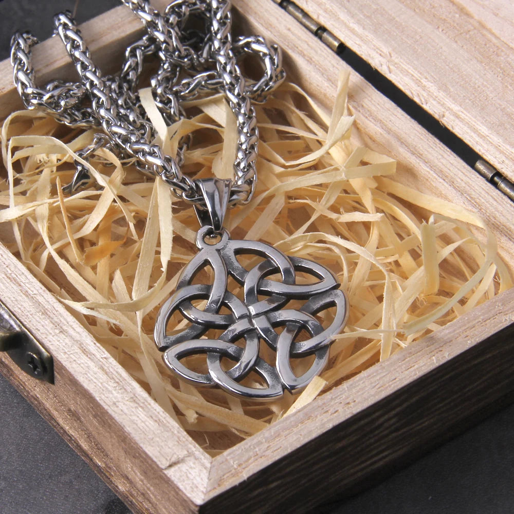 Irish Celtic Knot Pendant Necklace - Madeinsea©
