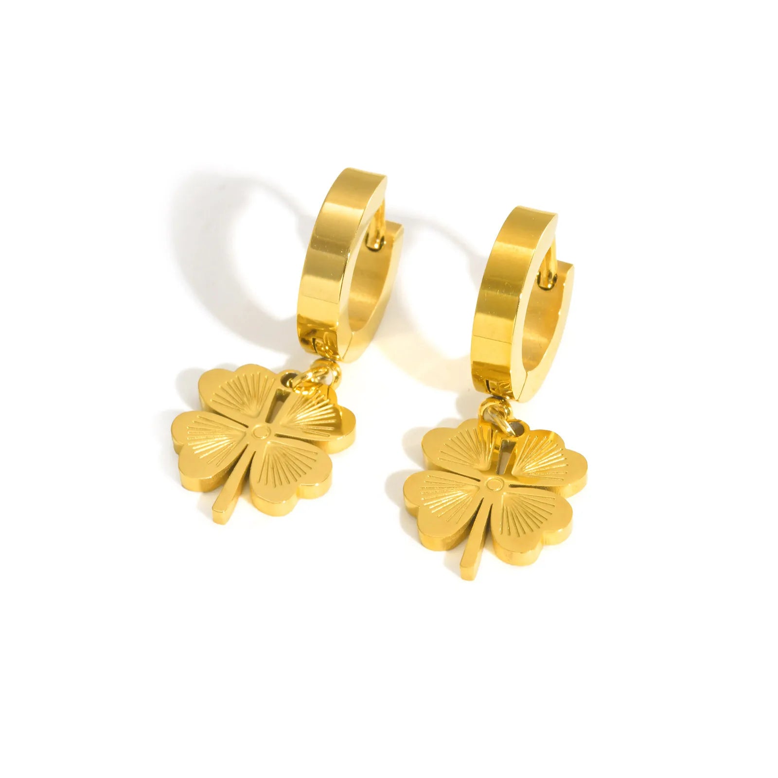 Vnox  Lucky Four Leaf Clover Earrings For Women Simple Stainless Steel Gold Plated Cartilage Hoop Earrings Fashion Jewelry Gifts