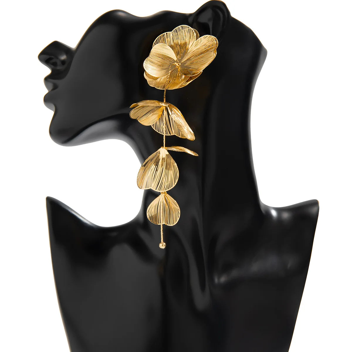 Fashion A niche ginkgo leaf tassel women's earrings and earrings with a sweet and cool design sense, vintage jewelry choker