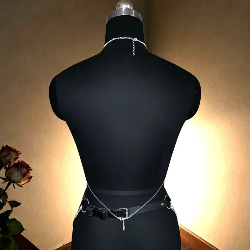 Ladies' Luxurious Body Chain, Diamond-shaped with Square Rhinestones, Outlining the Collarbone Line, Versatile、Fashionable Style