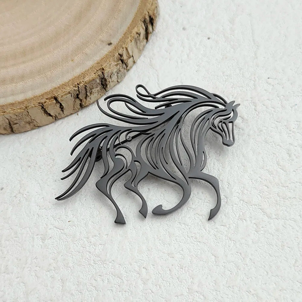 Original innovative running horse hollow stainless steel gold-plated 18K brooch, suit lapel pin, waterproof formal fittings