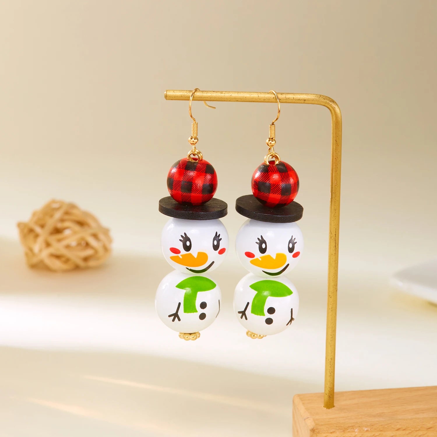Cartoon Wooden Snowman Dangle Earrings For Women Wear A Hat Cute Santa Claus Wood Beads Earring Christmas Party New Year Gifts